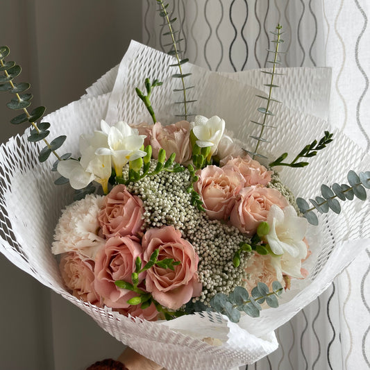 My favourite garden spray roses bouquet No.4🩵